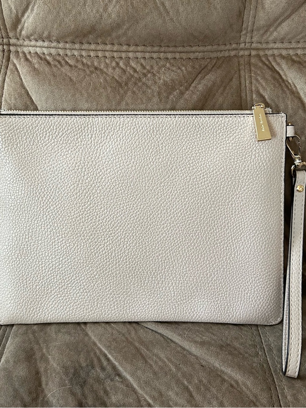 Michael Kors | Large Wristlet - Picture 4 of 11